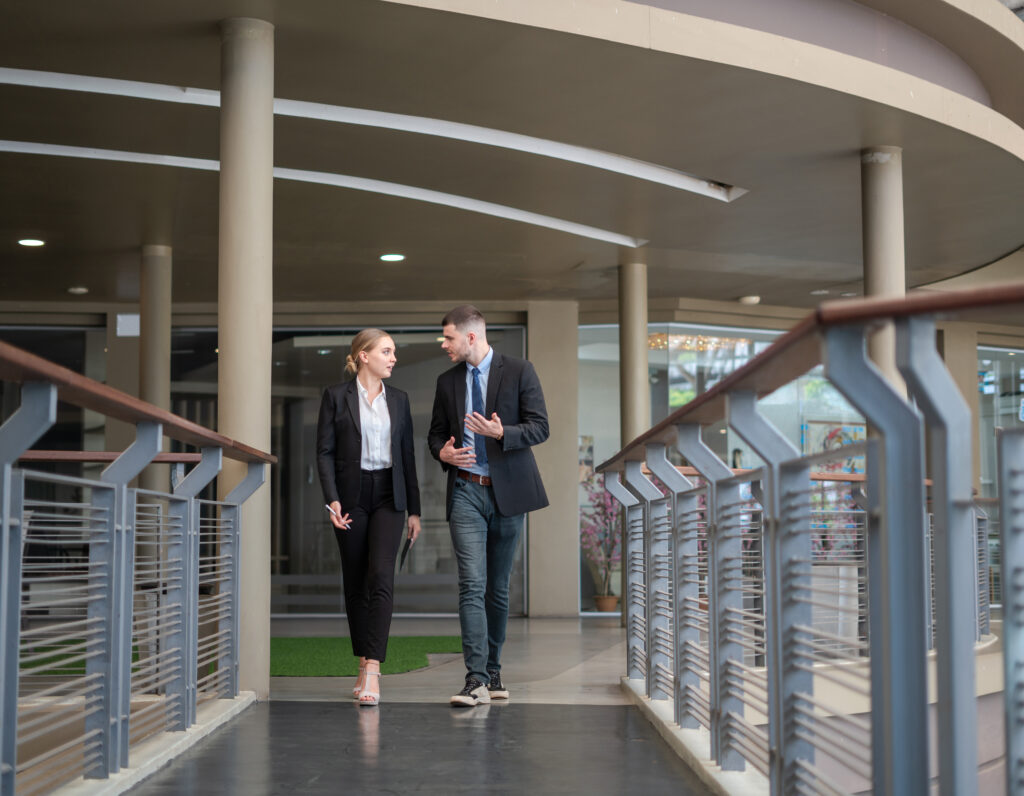Comment les petites entreprises peuvent rivaliser avec les grands groupes