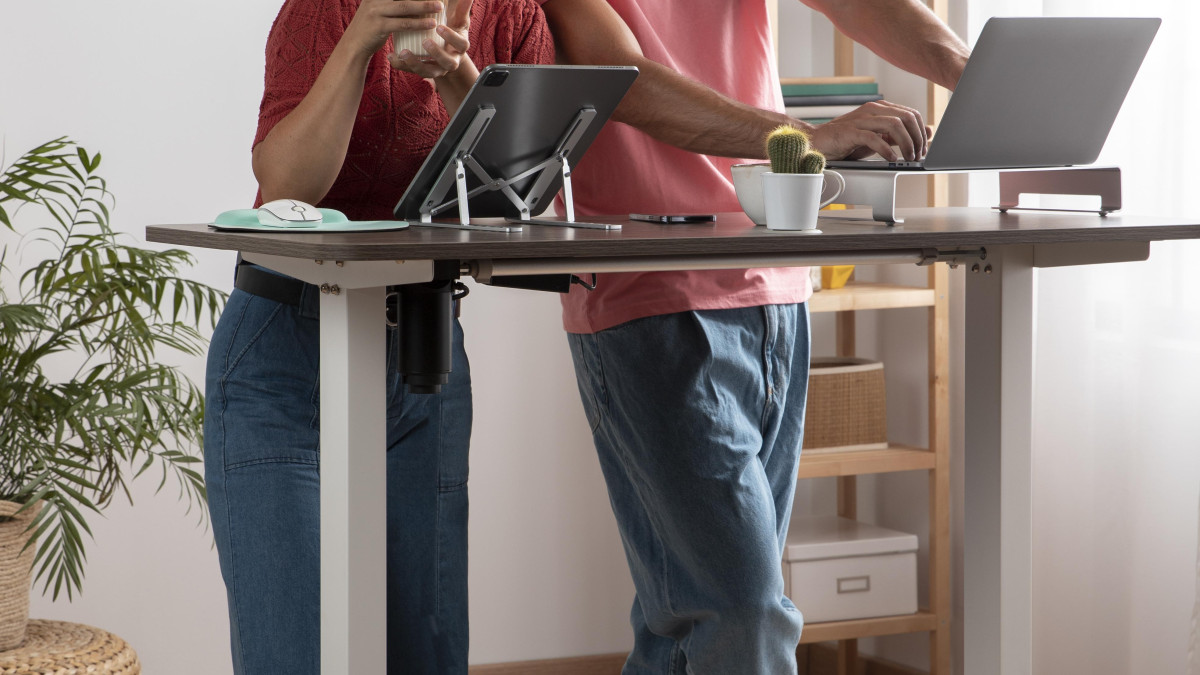 plan de table haut faisant office de bureau