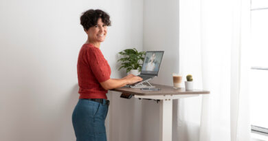 Table haute en entreprise : un levier simple pour moderniser vos espaces de travail